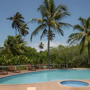 Casa de Férias Em Frente A De Taperapuan; Piscina; 1 Quarto; Wifi 300 Mbs; Estacionamento Gratuito 1 Veiculo, Porto Seguro